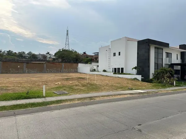 TERRENO EN PARAÍSO COUNTRY CLUB