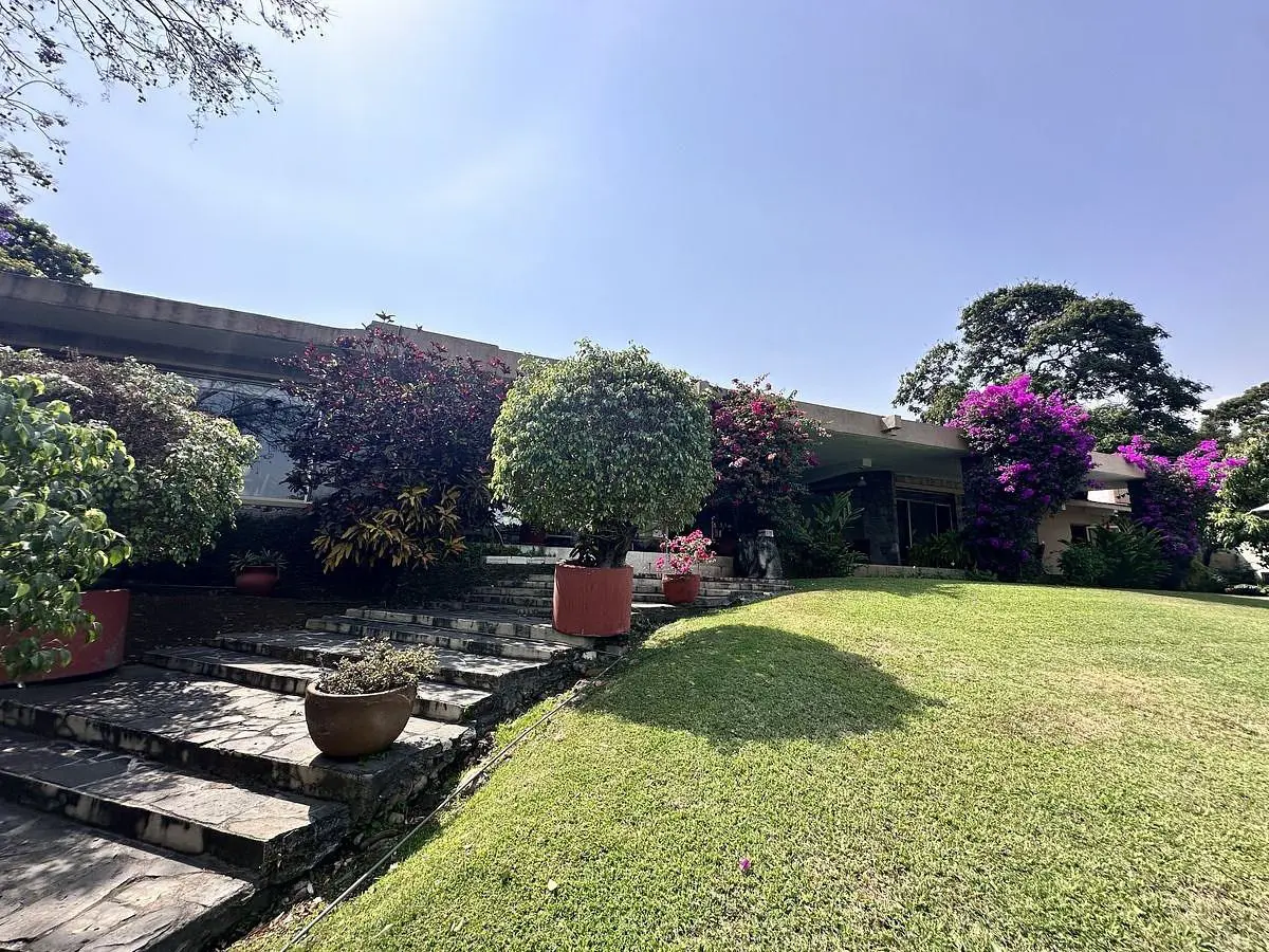 Casa en venta en Las Quintas, Cuernavaca — foto 1 de 34