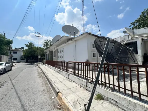Edificio en venta en Maria Luisa, Monterrey — foto 3 de 81