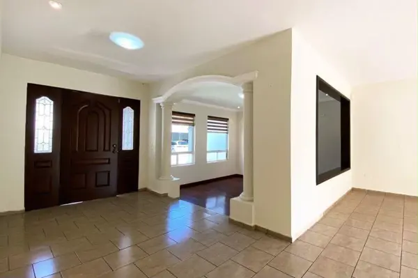 Casa en renta en Villas de Canterías, Monterrey — foto 3 de 9