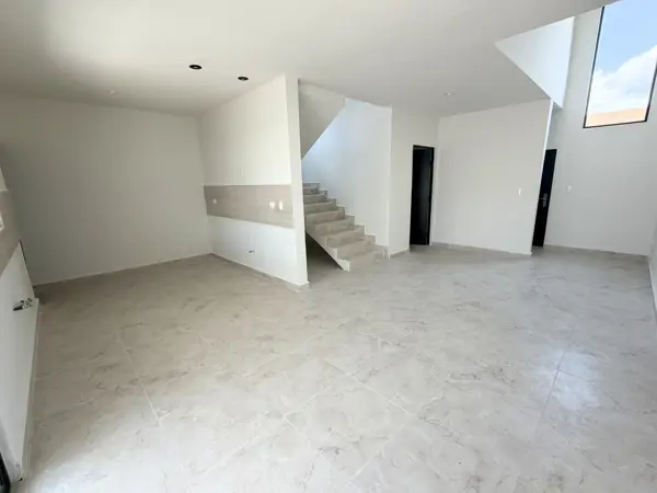 Casa en venta en Brisas Poniente, Saltillo — foto 2 de 17