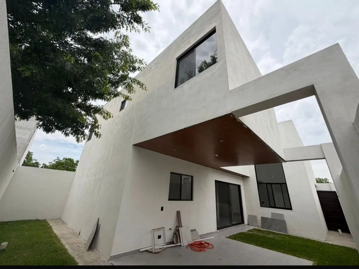 Casa en venta en La Escondida, Saltillo — foto 1 de 23