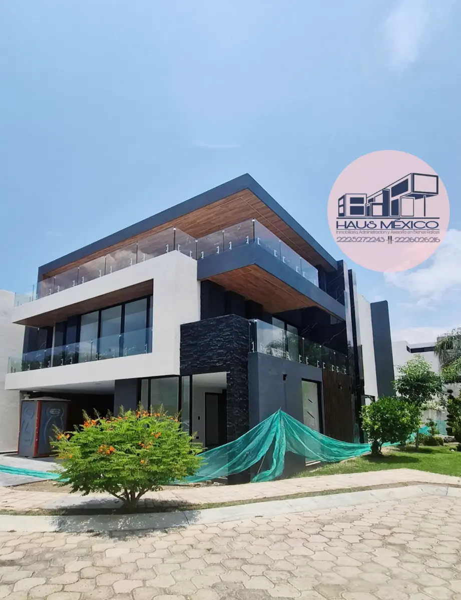 Casa en venta en Lomas de Angelópolis, San Andrés Cholula — foto 1 de 20