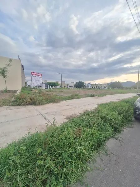 Terreno en venta en Vista Volcanes, Villa de Álvarez — foto 3 de 4