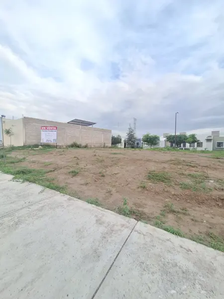 Terreno en venta en Vista Volcanes, Villa de Álvarez — foto 2 de 4
