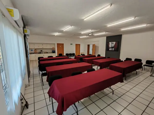 Oficina en renta en Arcos Vallarta, Guadalajara — foto 2 de 4