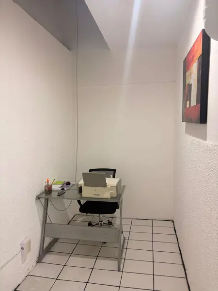 Oficina en renta en Montevideo con servicios inlcuidos
