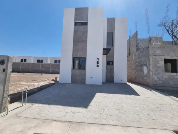 Casa en venta en Nogalera Residencial, Gómez Palacio — foto 2 de 8