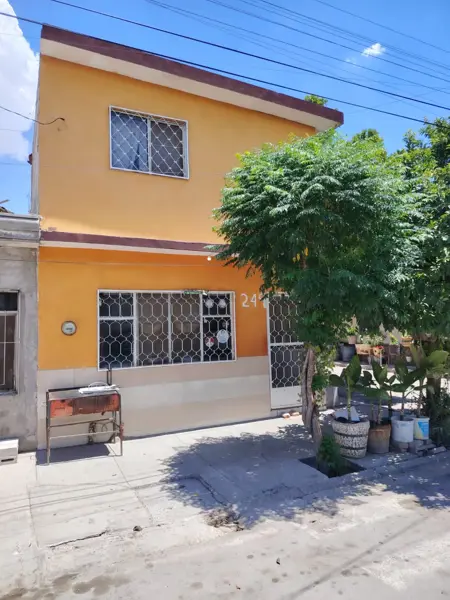 CENTRICA CASA EN COLONIA MOCTEZUMA
