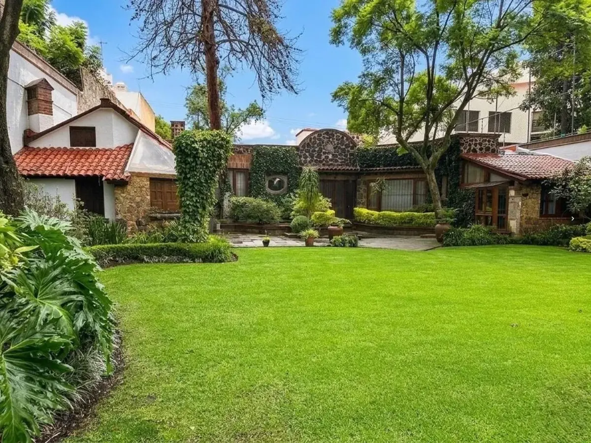 Casa en venta en Jardines del Pedregal, Álvaro Obregón — foto 1 de 50