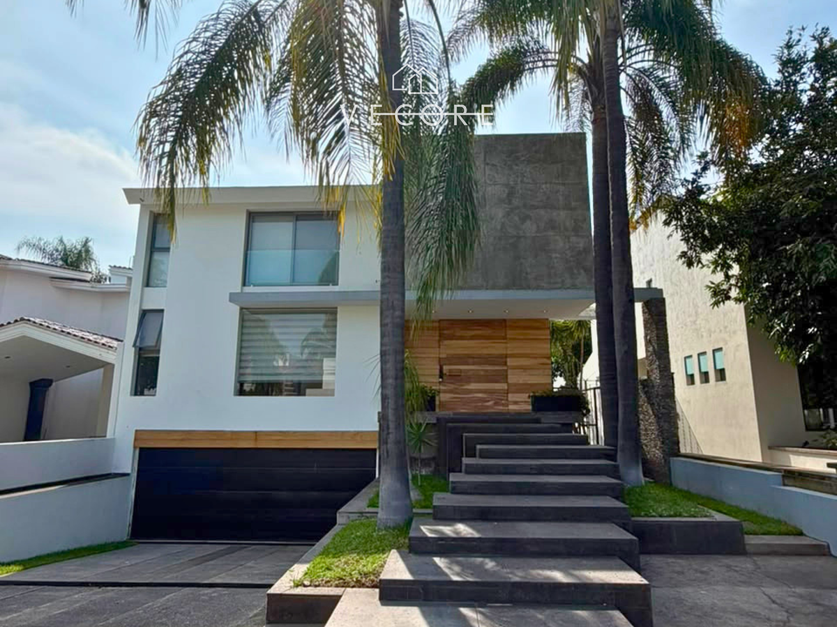 Casa en renta en Valle Real, Zapopan — foto 1 de 32