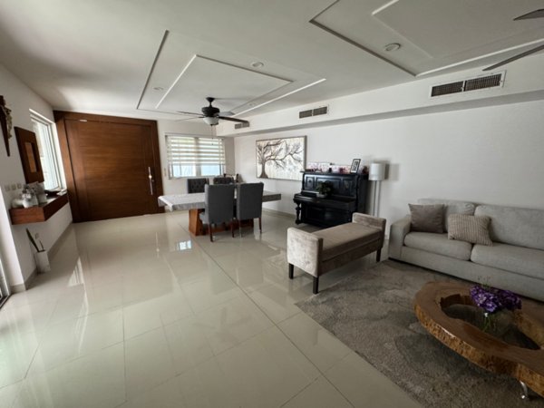 Casa en renta en Residencial Galerías, Torreón — foto 2 de 47