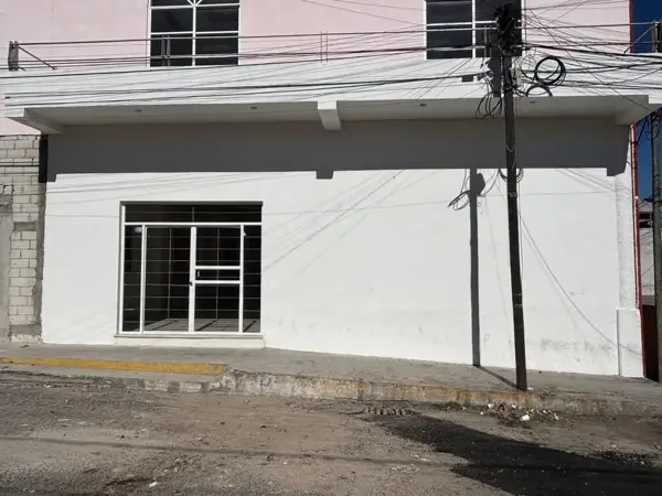 Renta local, ideal para farmacia, gimnasio, super. Col. Ignacio Zaragoza. Parqe ecológico
