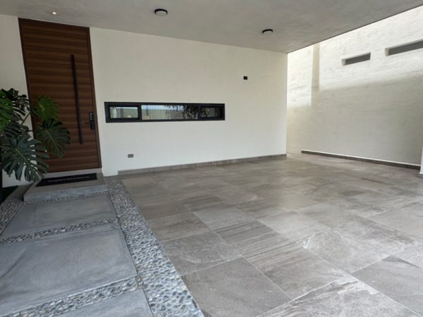 Casa en venta en Península, García — foto 2 de 27