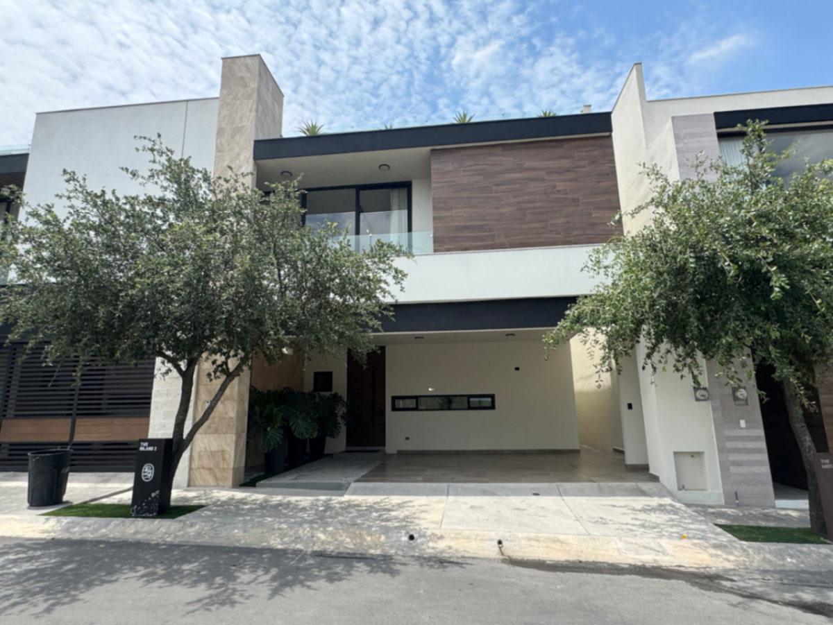Casa en venta en Península, García — foto 1 de 27
