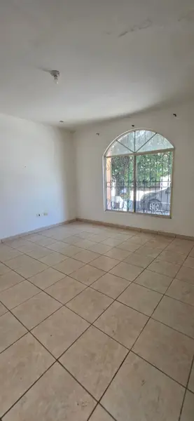 Casa en renta en La Fuente, Saltillo — foto 2 de 10