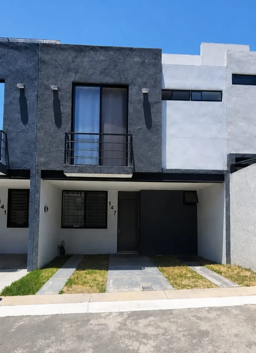 Casa en venta en Jardines de La Primavera, Zapopan — foto 1 de 20