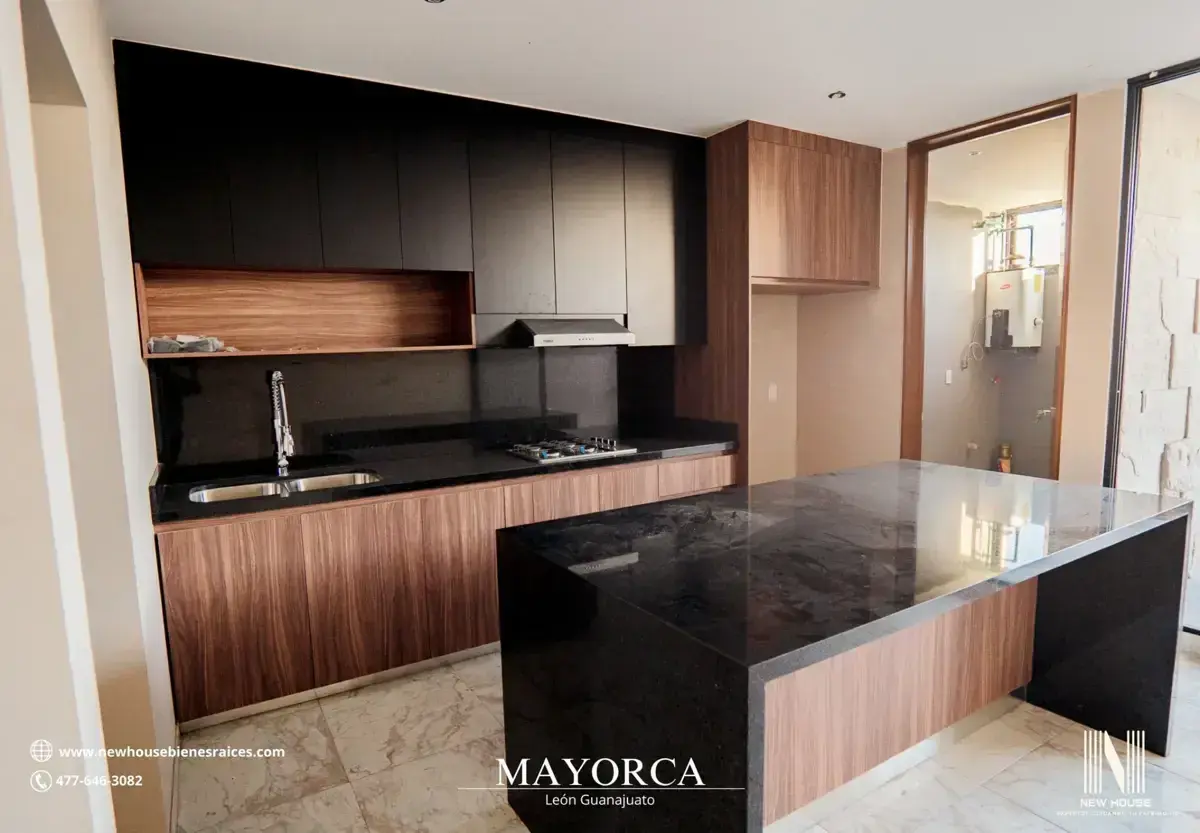 Casa en venta en Mayorca Residencial, León — foto 1 de 15