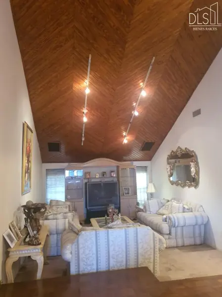 Casa en venta en Las Fuentes, Piedras Negras — foto 2 de 15