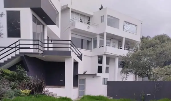 Hermosa casa ubicada en Condado de Sayavedra