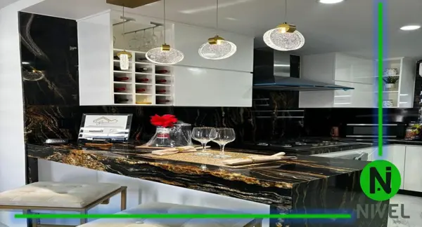 EN VENTA O RENTA  CONDOMINIO NUEVO COMPLETAMENTE AMUEBLADO Y EQUIPADO EN CENTRAL