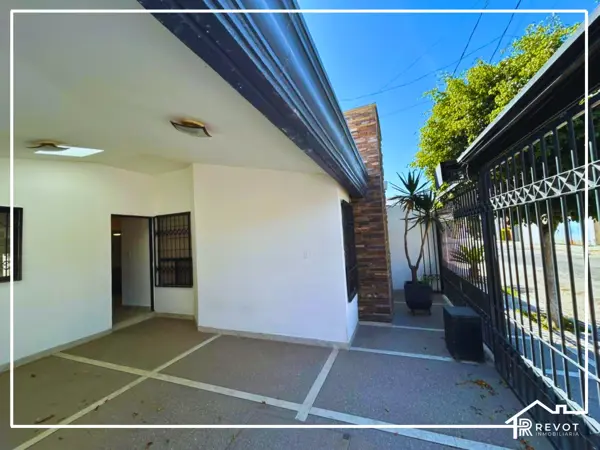 Casa en venta en Navarro, Torreón — foto 3 de 27