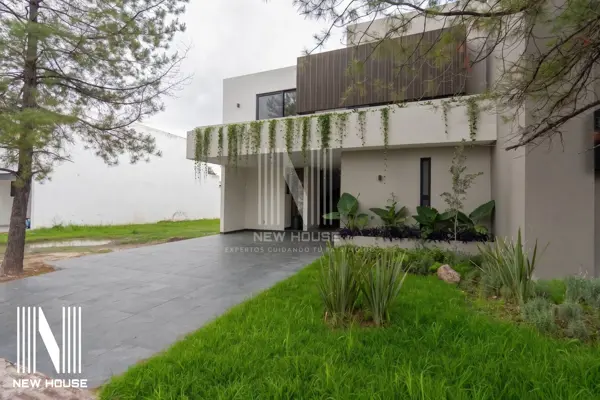 Casa en venta en La Campiña del Bosque, León — foto 2 de 45