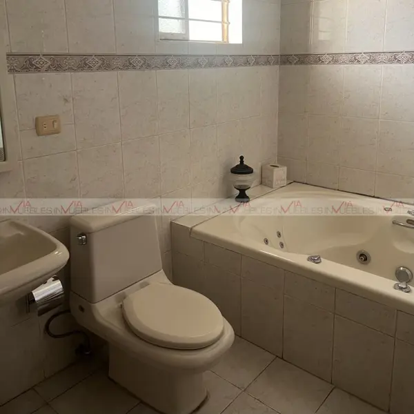 Casa en venta en Las Hadas, Santiago — foto 2 de 37