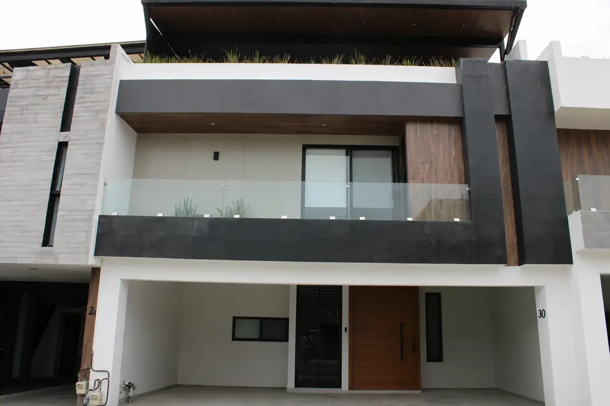 Casa en venta en Lomas de Angelópolis, Ocoyucan — foto 1 de 35