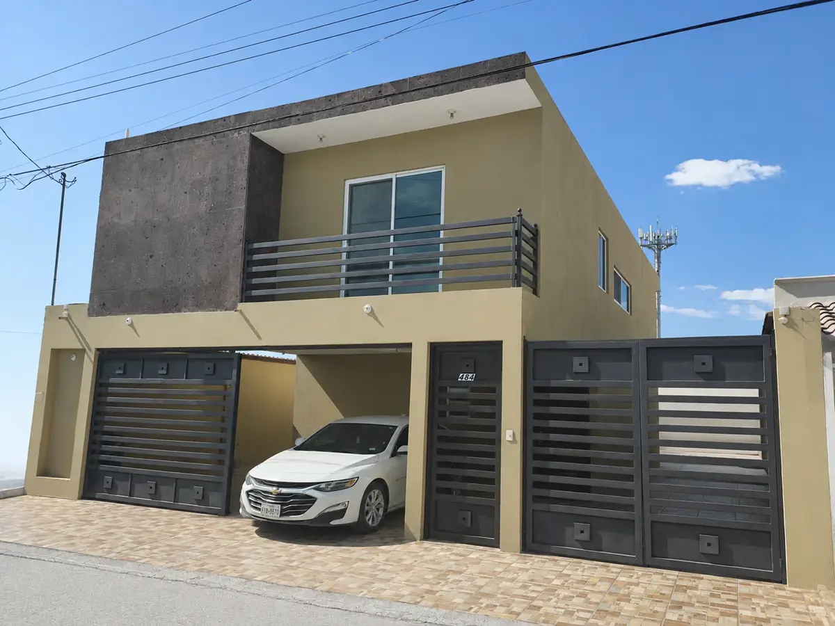 Casa en venta en Real de Villas de la Aurora, Saltillo — foto 1 de 28