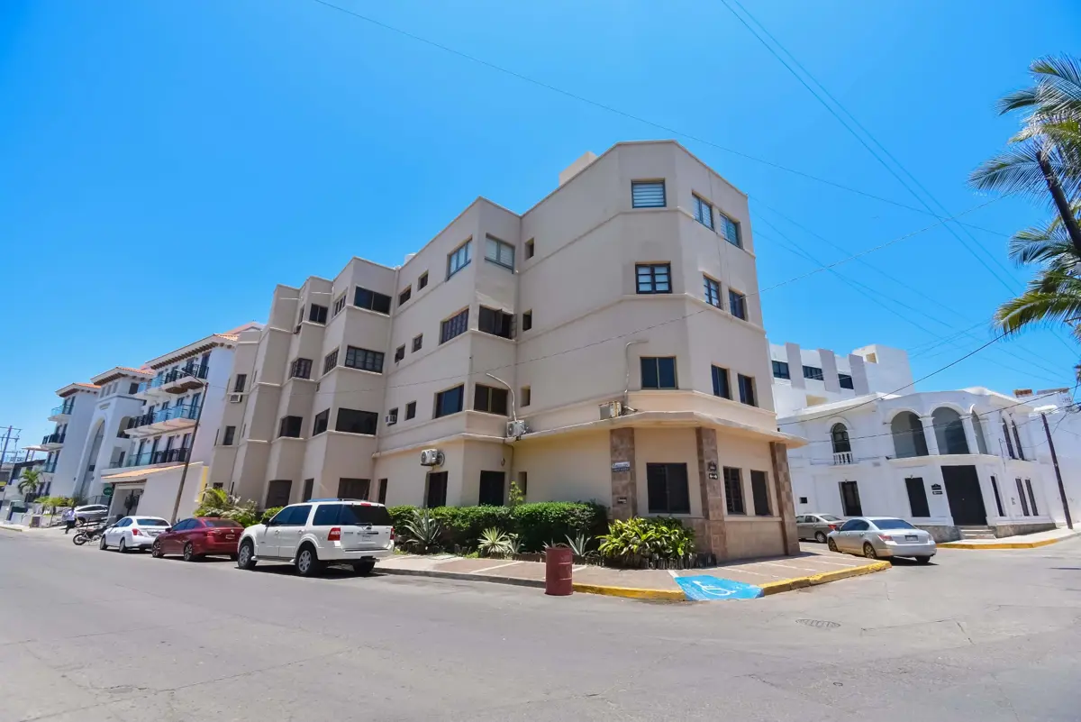 Departamento en venta en Mazatlán Centro, Mazatlán — foto 1 de 56