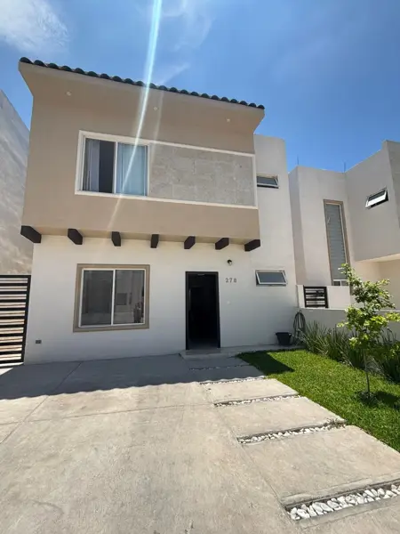 La Casa que estabas buscando de 4 recamaras, al Nororiente de Saltillo
