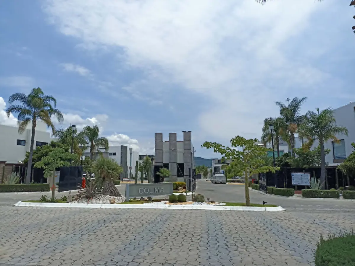 Casa en venta en Santa Clara Ocoyucan, Ocoyucan — foto 1 de 50