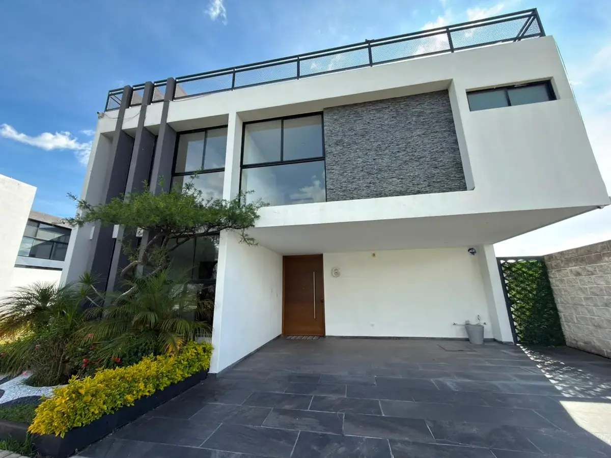 Casa en venta en Lomas de Angelópolis, San Andrés Cholula — foto 1 de 18
