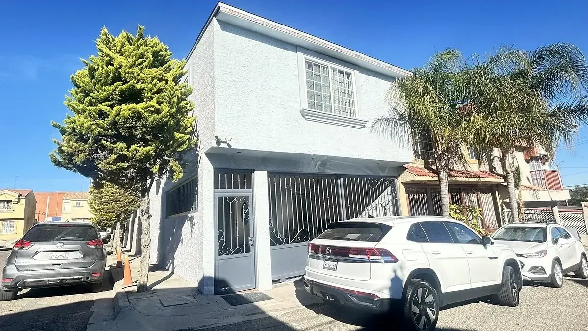 Casa en venta en Villa Residencial Santa Fe 3ra. Sección, Tijuana — foto 1 de 15