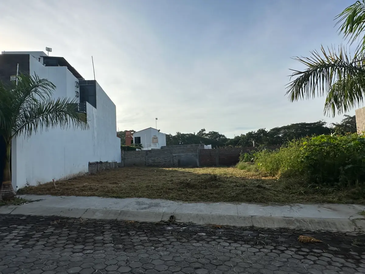 Terreno en venta en Ex-Hacienda de Nogueras Residencial, Comala — foto 1 de 4