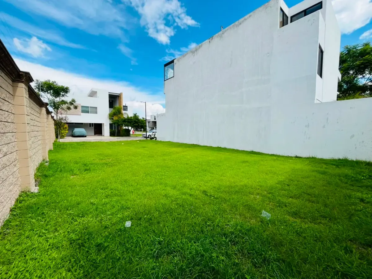 Terreno en venta en Lomas de Angelópolis, Ocoyucan — foto 1 de 4