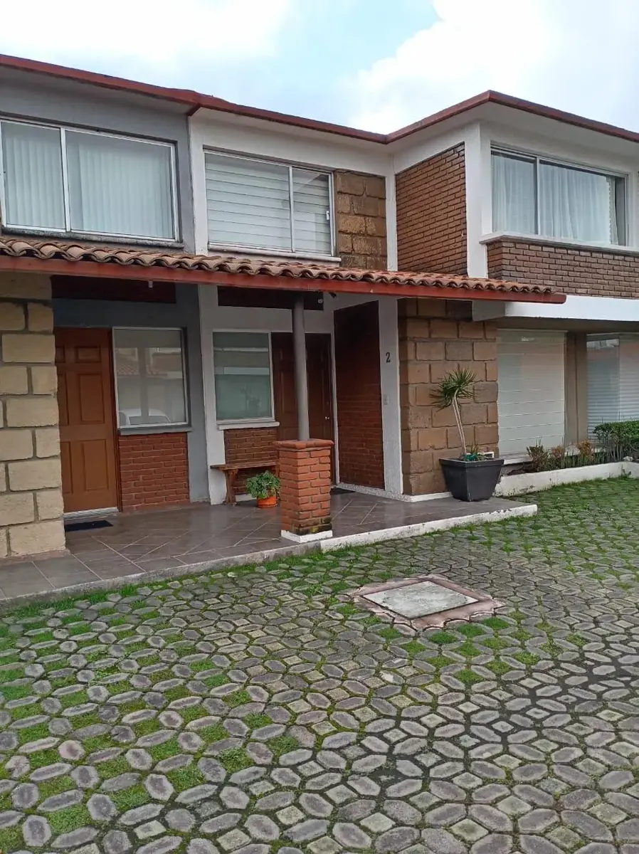 Casa en venta en San Felipe Tlalmimilolpan, Toluca — foto 1 de 12