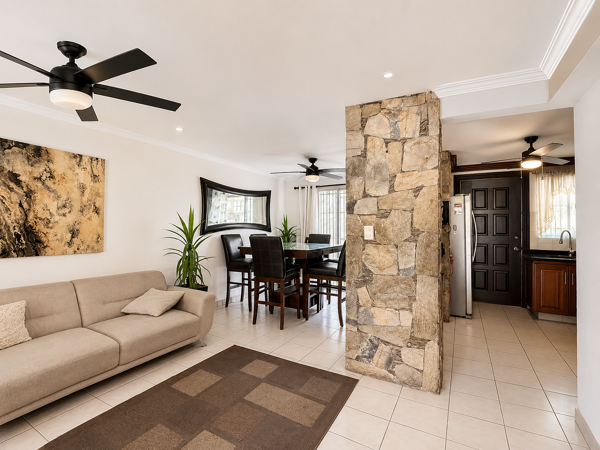 Casa en renta en Puerta del Norte Residencial, General Escobedo — foto 3 de 17