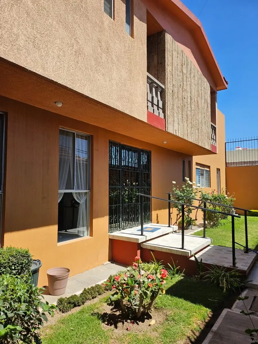 Casa en renta en Jardines de Irapuato, Irapuato — foto 1 de 14