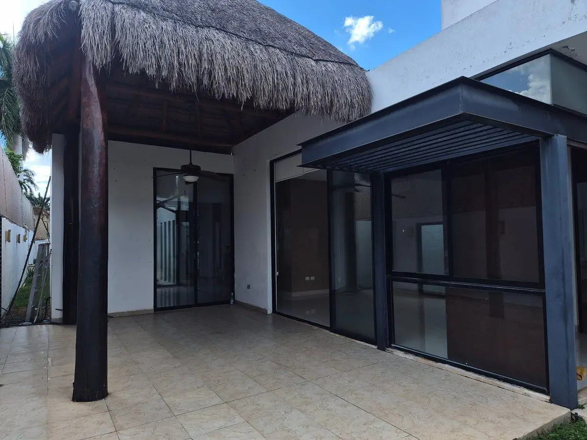 Casa en venta en San Antonio Cinta, Mérida — foto 1 de 19