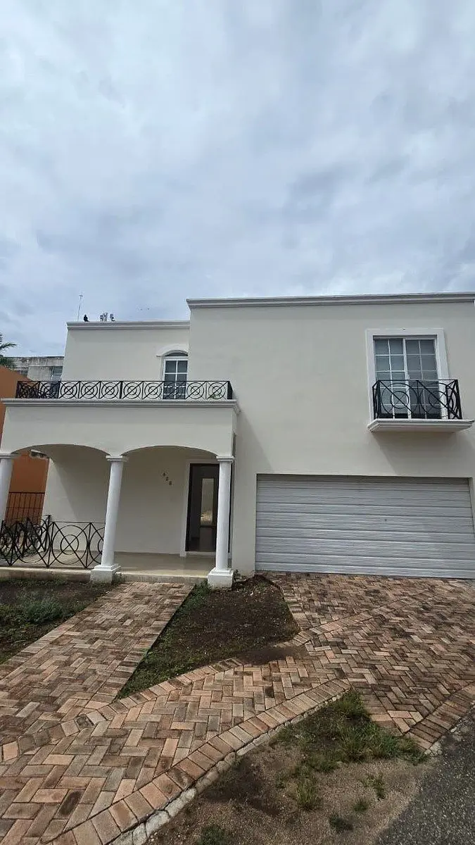 Casa en renta en Algarrobos Desarrollo Residencial, Mérida — foto 1 de 23