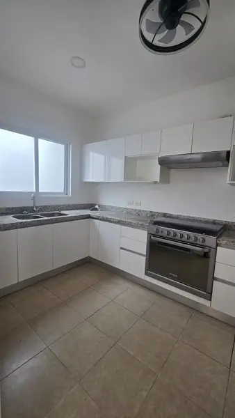 Casa en renta en Algarrobos Desarrollo Residencial, Mérida — foto 3 de 23