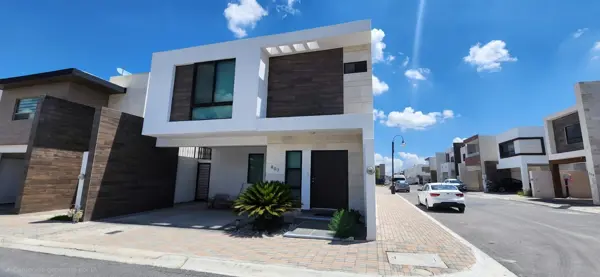 Casa en venta en Privanzas del Campestre, Arteaga — foto 2 de 29