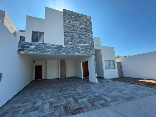 Casa en venta en Los Viñedos, Torreón — foto 2 de 50