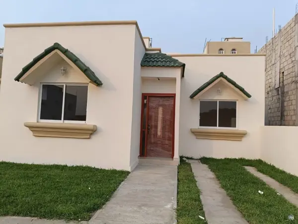 Casa en Venta moderna dentro del fraccionamiento Residencial la Joya, Boca del Río