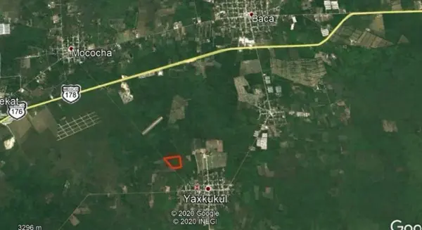 Terreno en venta en Yaxkukul, Yaxkukul — foto 2 de 3