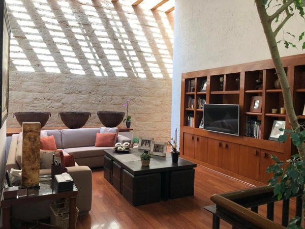Espectacular Casa en Venta en Lomas Anáhuac Huixquilucan con Jardín