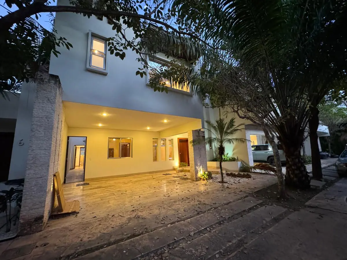 Casa en renta en Temozon Norte, Mérida — foto 1 de 35