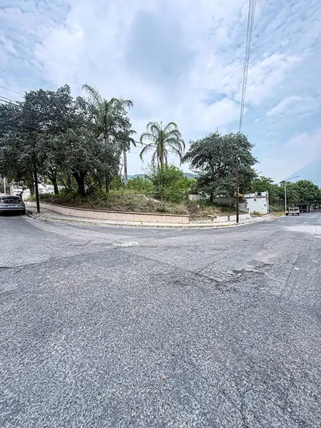 Terreno en venta en Campestre Bugambilias, Monterrey — foto 3 de 11